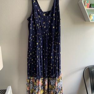 NWT-floral maxi dress